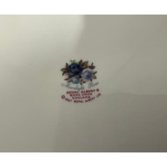 Royal Albert Moonlight Rose Oval 9 inch Vegetable Bowl - Picture 3 of 3